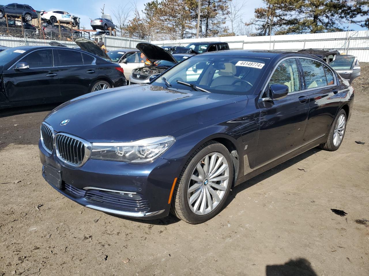 Автомобиль BMW 740 XE 2017 | GrandCar