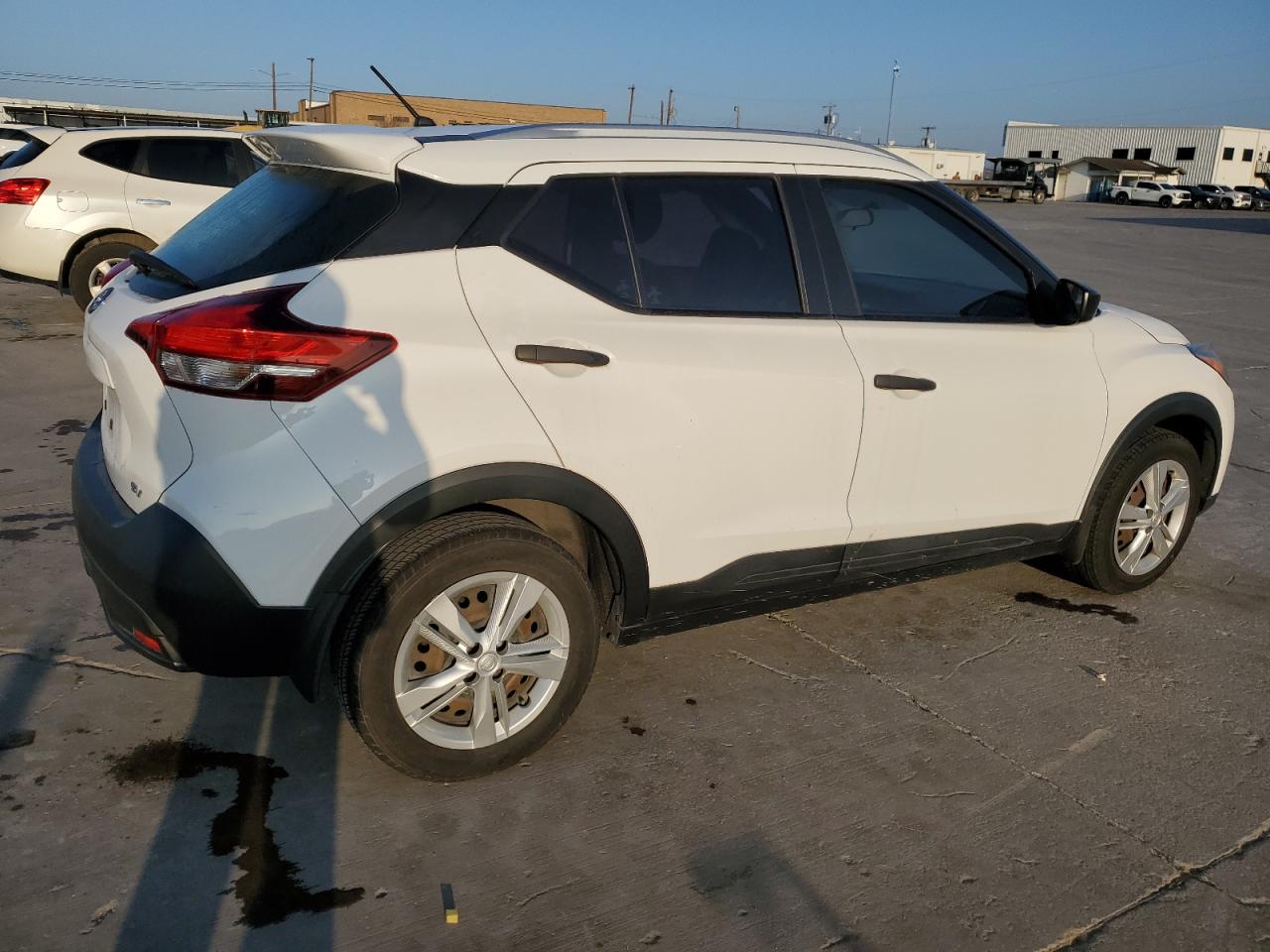 Автомобіль NISSAN KICKS S 2018 | GrandCar Автомобіль NISSAN KICKS S 2018 | GrandCar