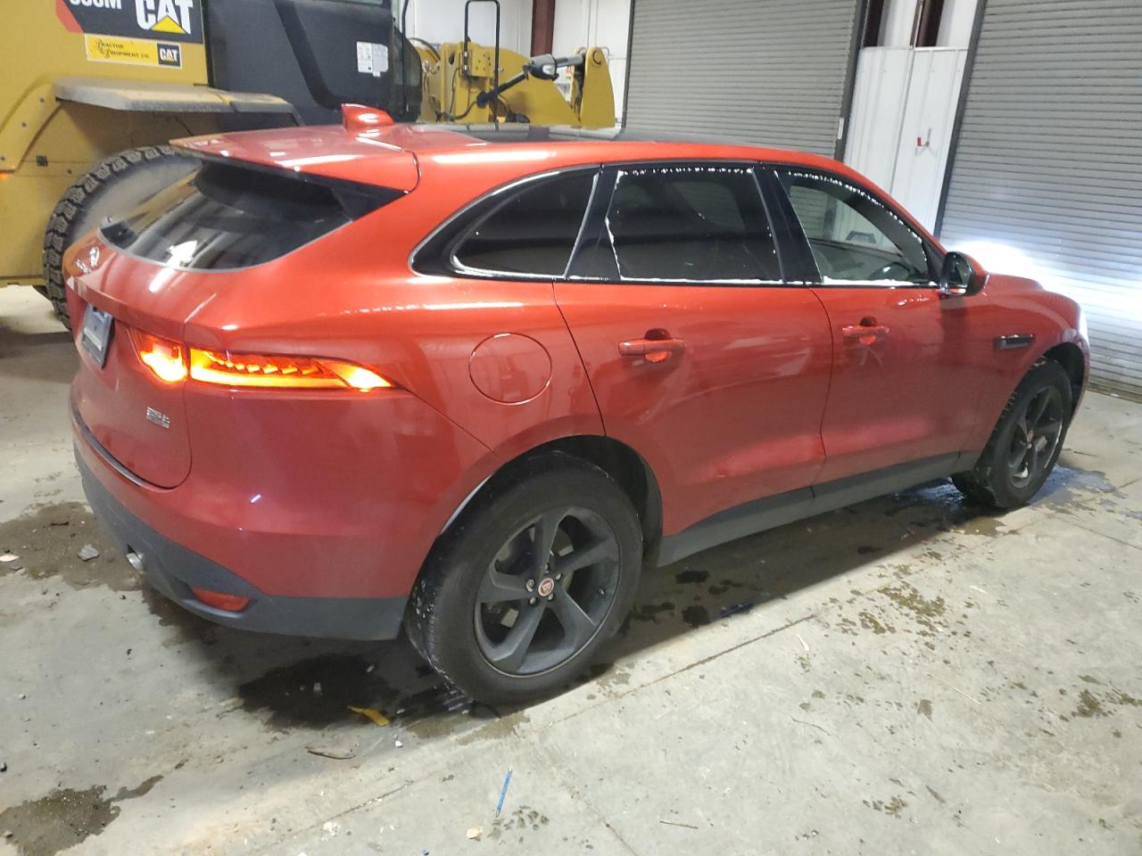 Автомобіль JAGUAR F-PACE PREMIUM 2018 | GrandCar Автомобіль JAGUAR F-PACE PREMIUM 2018 | GrandCar