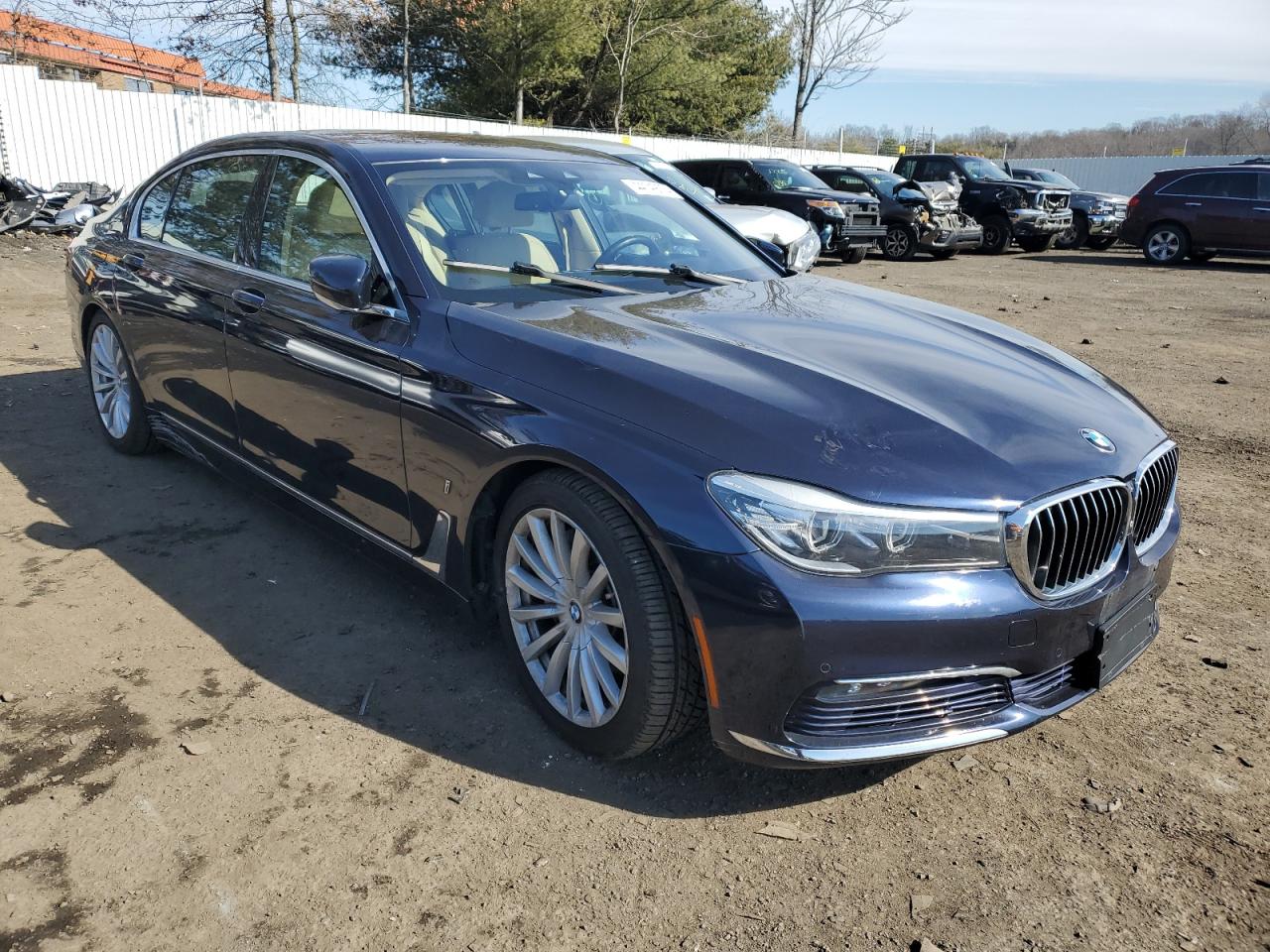 Автомобиль BMW 740 XE 2017 | GrandCar Автомобиль BMW 740 XE 2017 | GrandCar