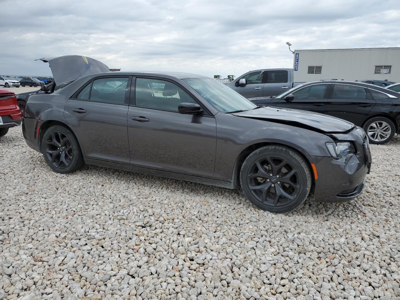 Автомобіль CHRYSLER 300 TOURING 2022 | GrandCar Автомобіль CHRYSLER 300 TOURING 2022 | GrandCar