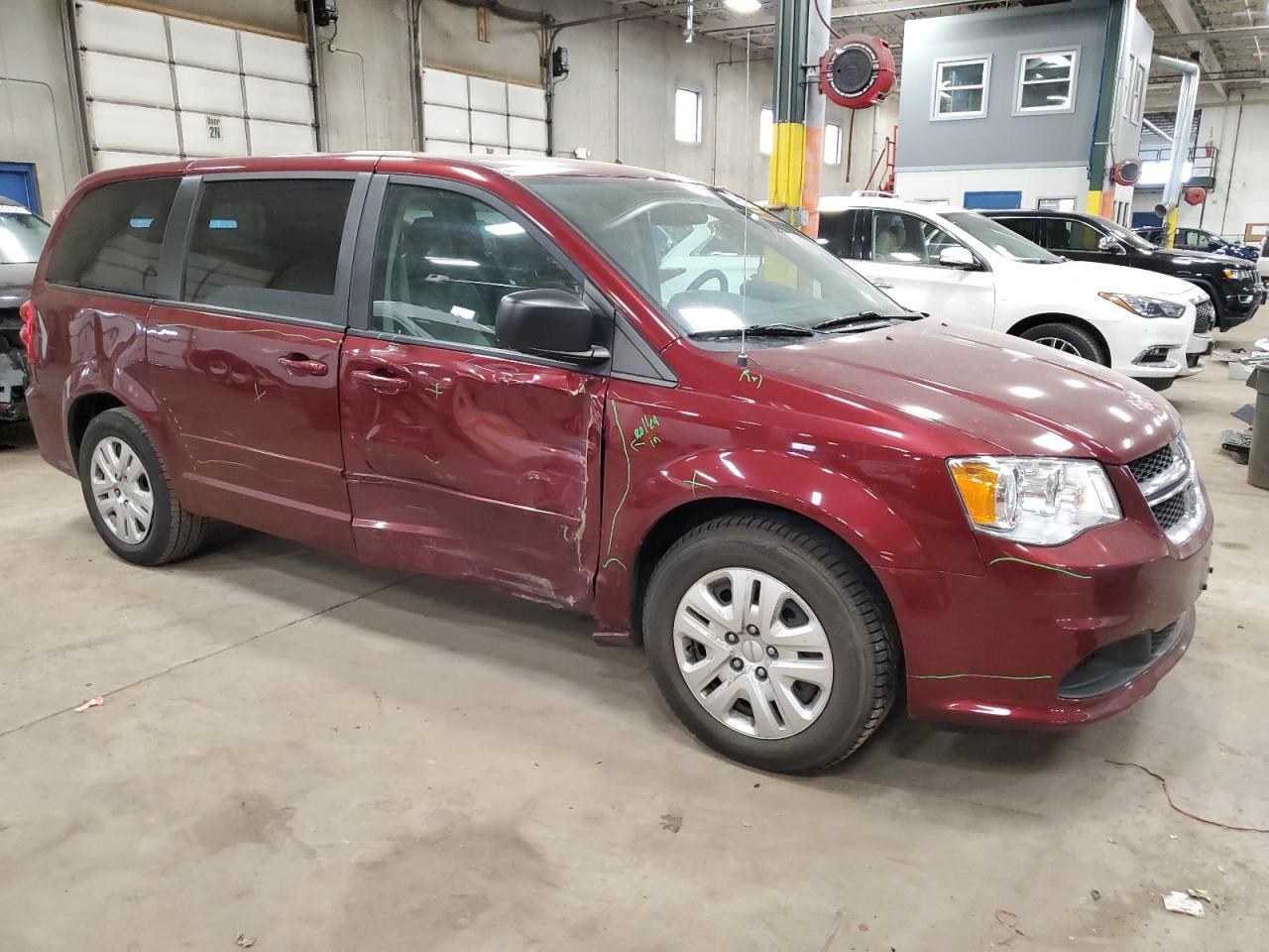 Автомобіль DODGE GRAND CARAVAN SE 2017 | GrandCar Автомобіль DODGE GRAND CARAVAN SE 2017 | GrandCar