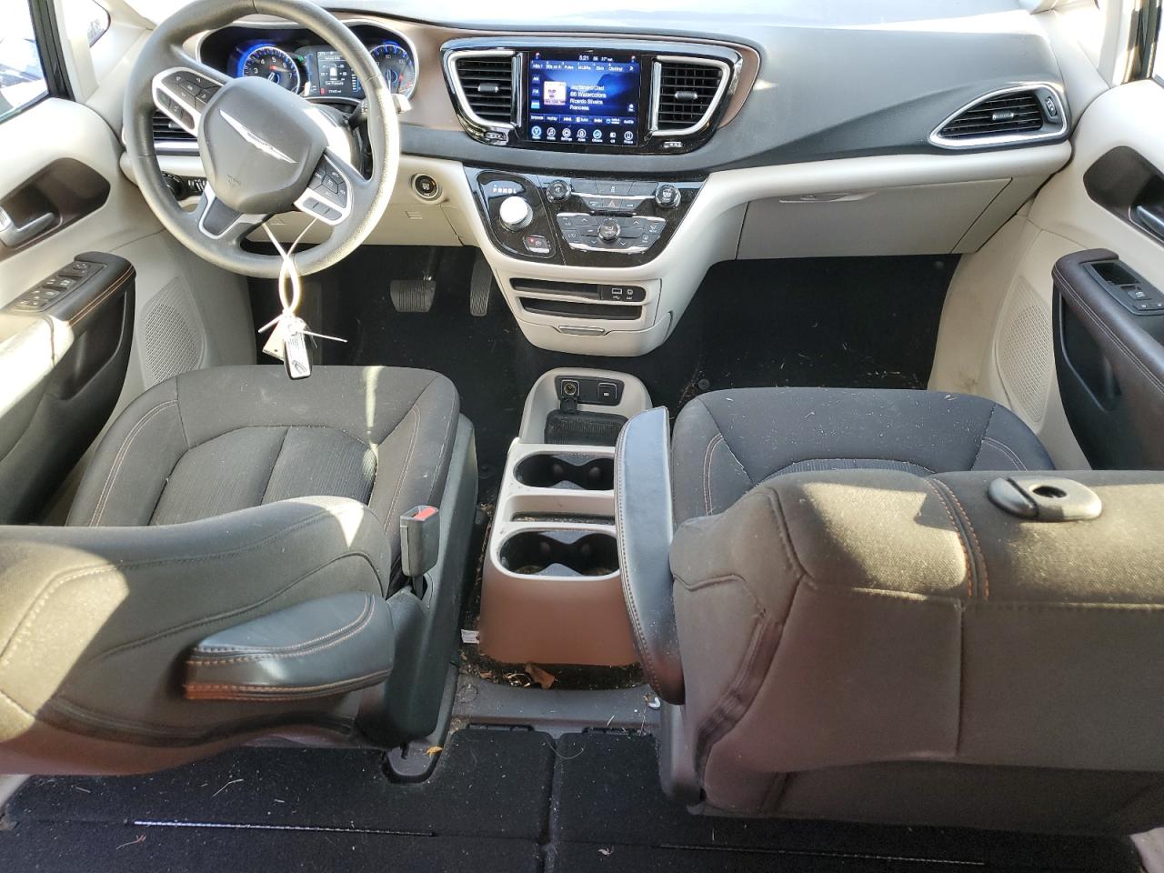 Автомобіль CHRYSLER PACIFICA TOURING 2017 | GrandCar Автомобіль CHRYSLER PACIFICA TOURING 2017 | GrandCar