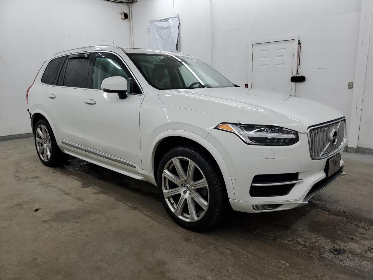 Автомобиль VOLVO XC90 T6 2016 | GrandCar
