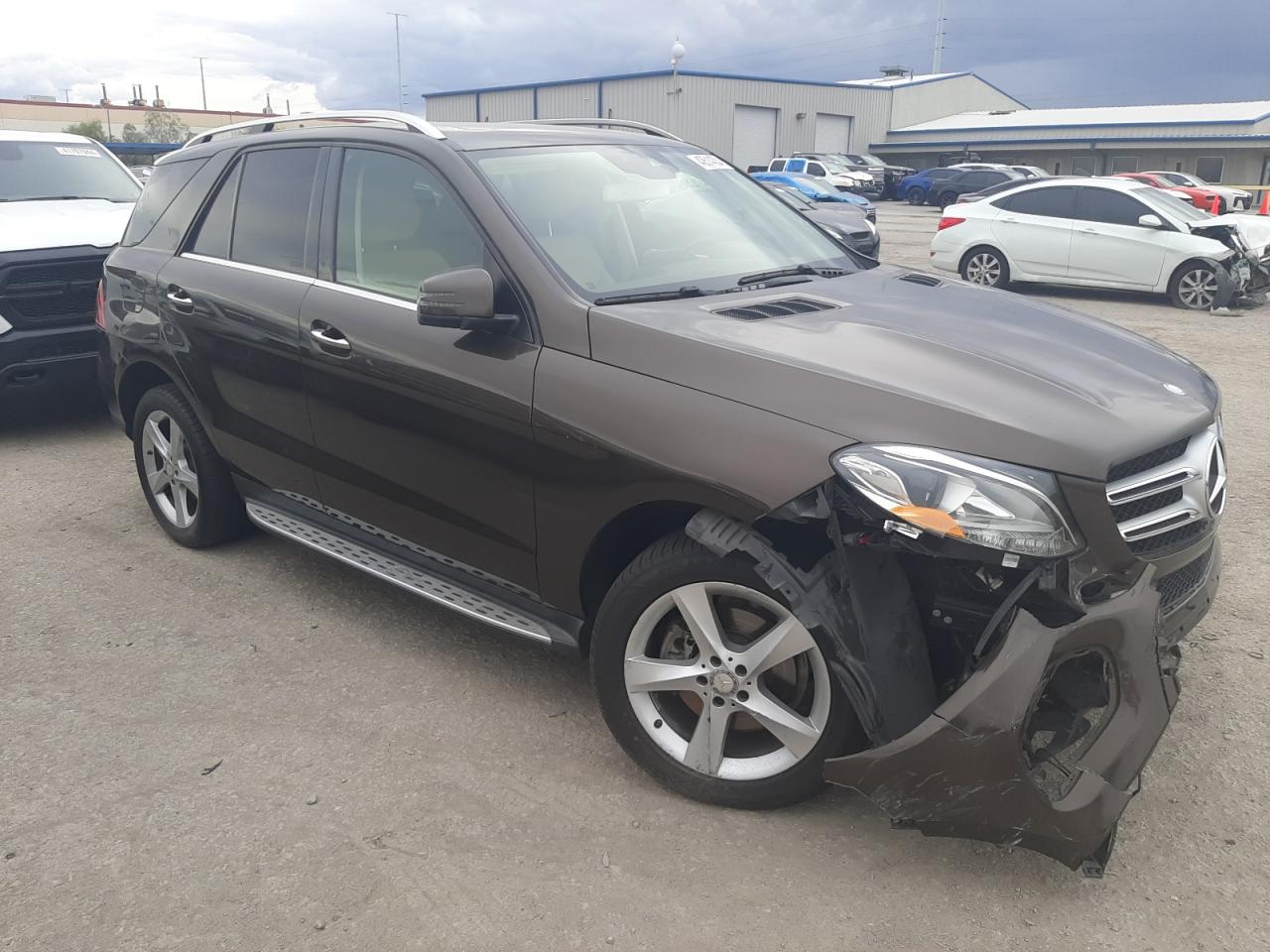 Автомобиль MERCEDES-BENZ GLE 350 2016 | GrandCar Автомобиль MERCEDES-BENZ GLE 350 2016 | GrandCar