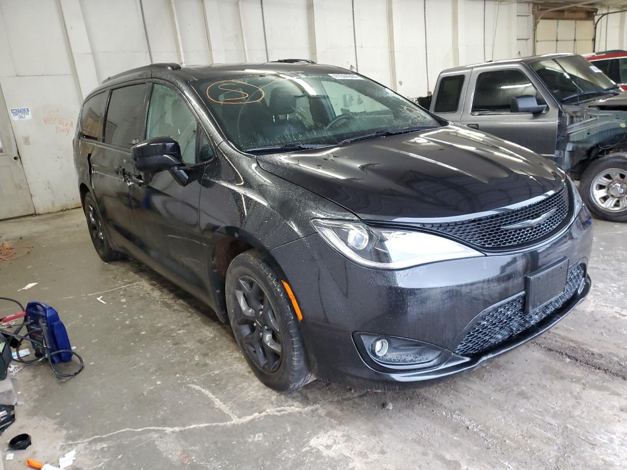 Автомобіль CHRYSLER PACIFICA TOURING L 2018 | GrandCar Автомобіль CHRYSLER PACIFICA TOURING L 2018 | GrandCar
