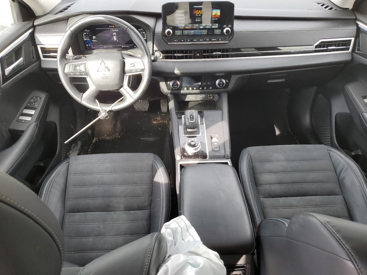 Автомобіль MITSUBISHI OUTLANDER SE 2022 | GrandCar Автомобіль MITSUBISHI OUTLANDER SE 2022 | GrandCar