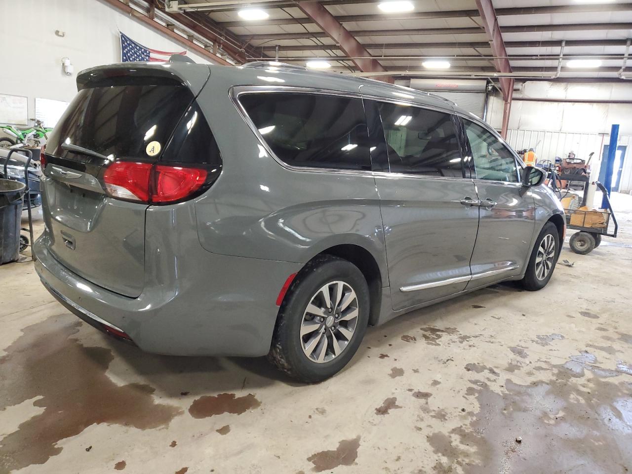 Автомобиль CHRYSLER PACIFICA TOURING L PLUS 2020 | GrandCar Автомобиль CHRYSLER PACIFICA TOURING L PLUS 2020 | GrandCar