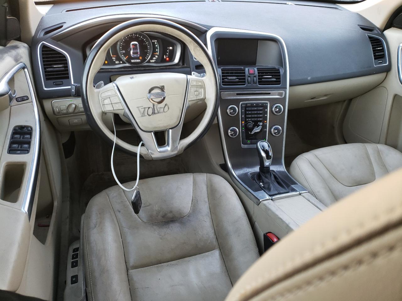 Автомобіль VOLVO XC60 T6 PREMIER 2015 | GrandCar Автомобіль VOLVO XC60 T6 PREMIER 2015 | GrandCar