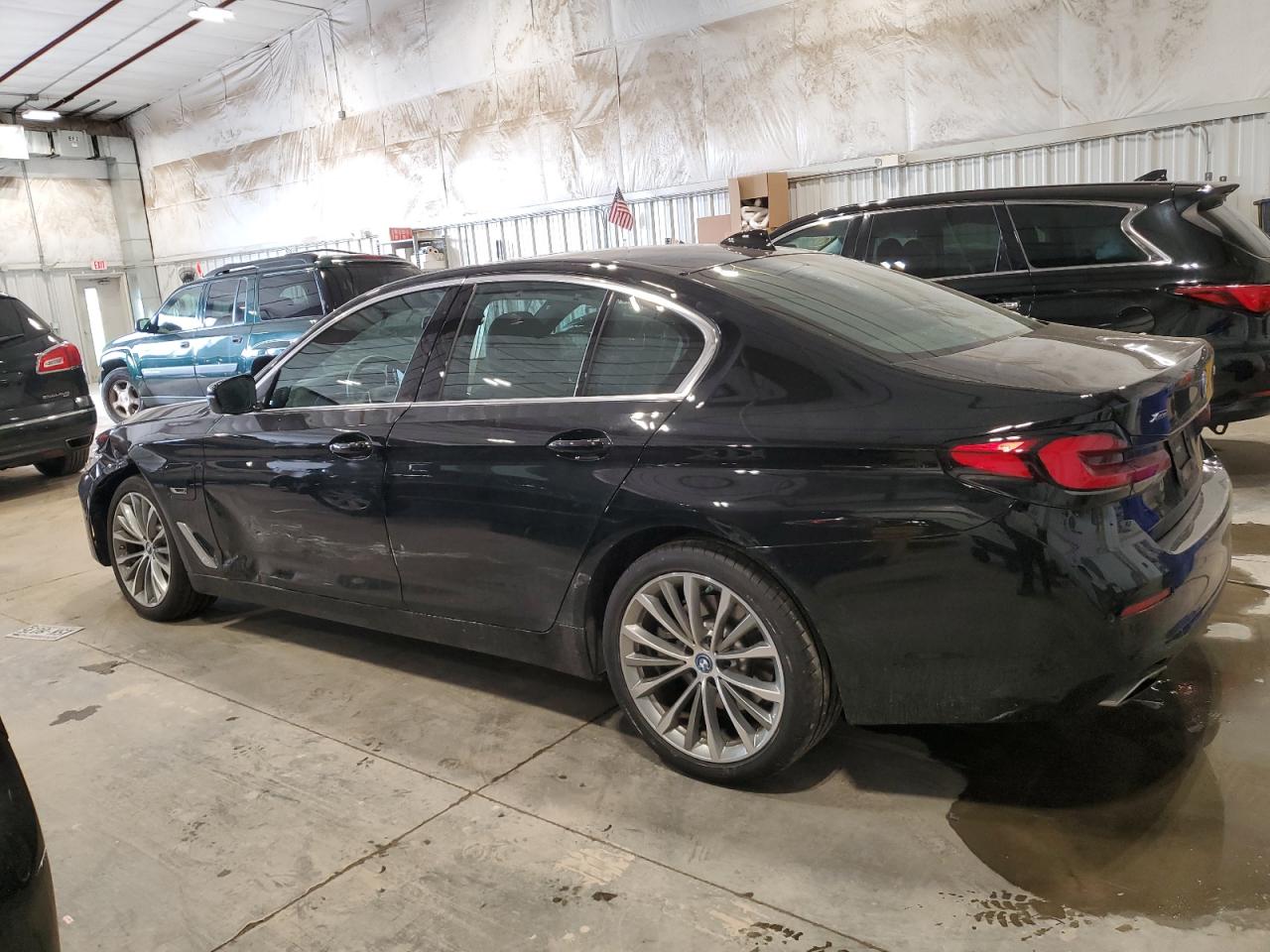 Автомобиль BMW 530XE 2023 | GrandCar Автомобиль BMW 530XE 2023 | GrandCar