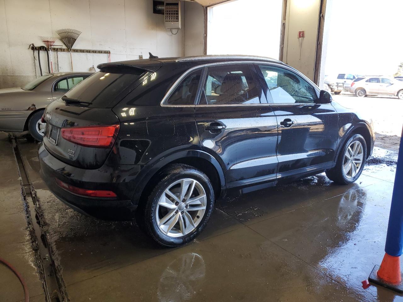 Автомобіль AUDI Q3 PREMIUM PLUS 2016 | GrandCar Автомобіль AUDI Q3 PREMIUM PLUS 2016 | GrandCar