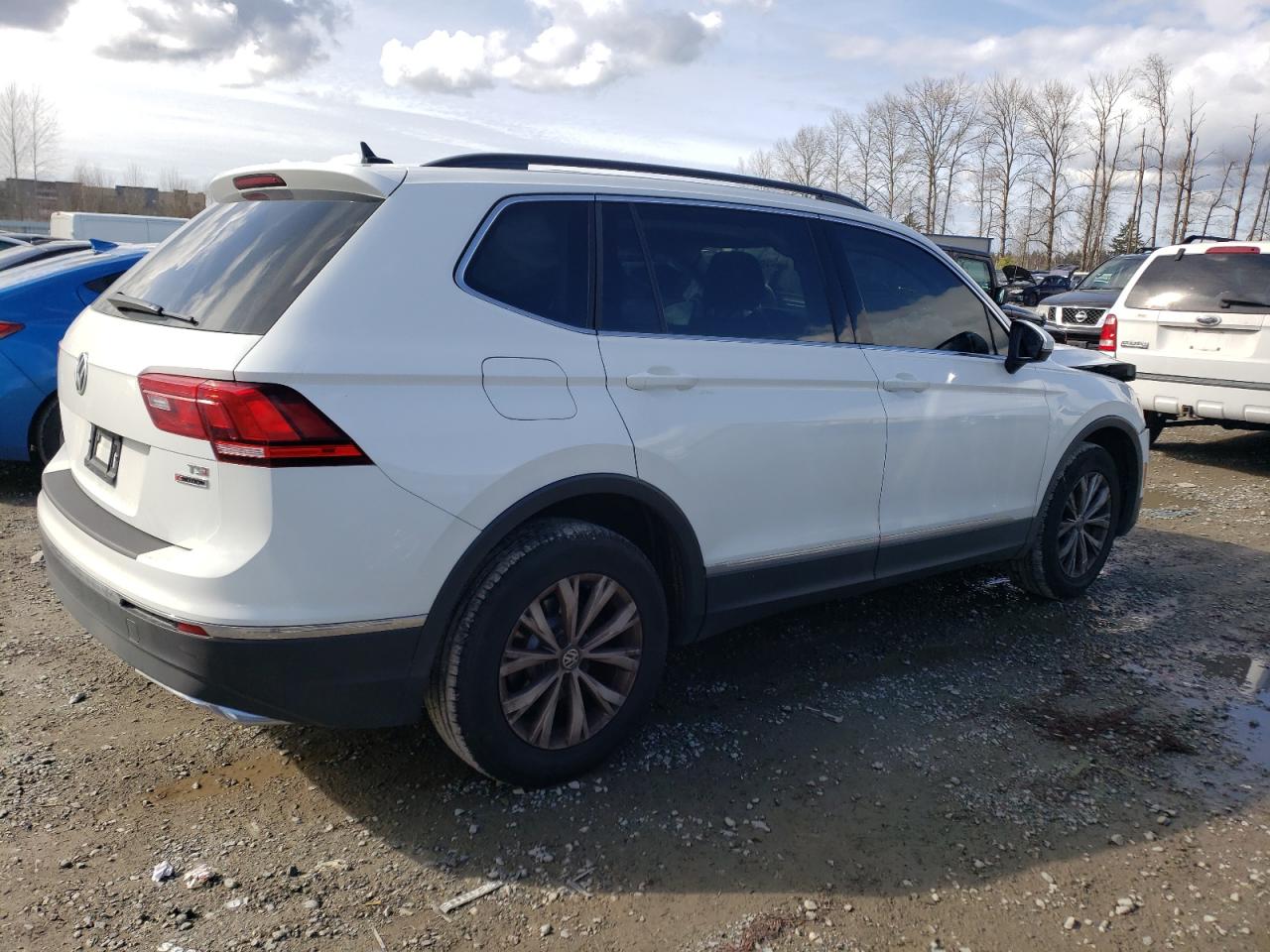 Автомобиль VOLKSWAGEN TIGUAN SE 2018 | GrandCar Автомобиль VOLKSWAGEN TIGUAN SE 2018 | GrandCar