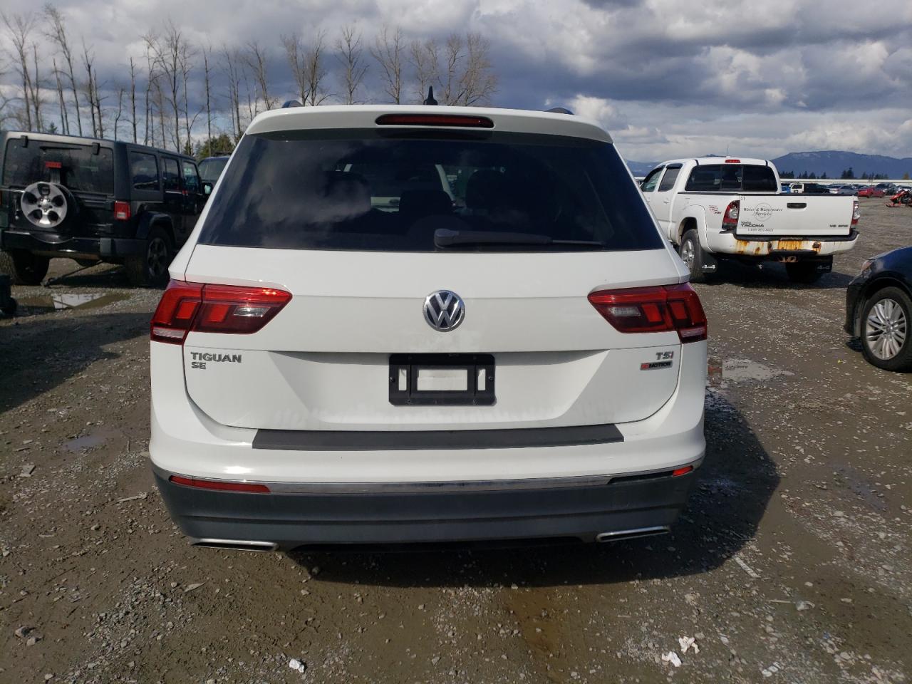 Автомобиль VOLKSWAGEN TIGUAN SE 2018 | GrandCar Автомобиль VOLKSWAGEN TIGUAN SE 2018 | GrandCar