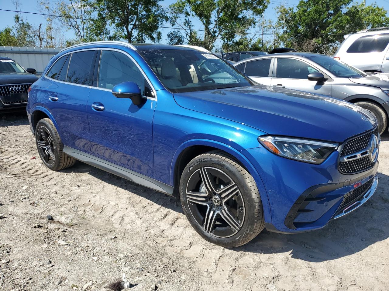 Автомобіль MERCEDES-BENZ GLC 300 2023 | GrandCar