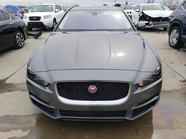 Автомобиль JAGUAR XE PREMIUM 2017 | GrandCar Автомобиль JAGUAR XE PREMIUM 2017 | GrandCar