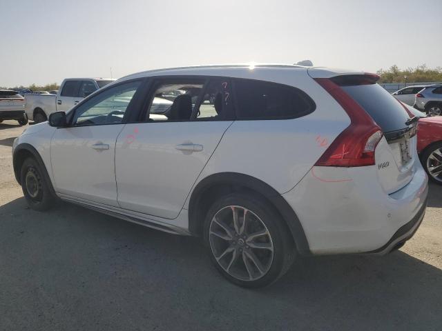 Автомобиль VOLVO V60 CROSS COUNTRY PREMIER 2018 | GrandCar Автомобиль VOLVO V60 CROSS COUNTRY PREMIER 2018 | GrandCar