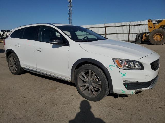 Автомобиль VOLVO V60 CROSS COUNTRY PREMIER 2018 | GrandCar Автомобиль VOLVO V60 CROSS COUNTRY PREMIER 2018 | GrandCar