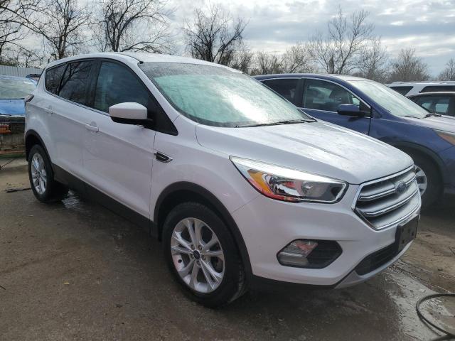 Автомобиль FORD ESCAPE SE 2017 | GrandCar Автомобиль FORD ESCAPE SE 2017 | GrandCar