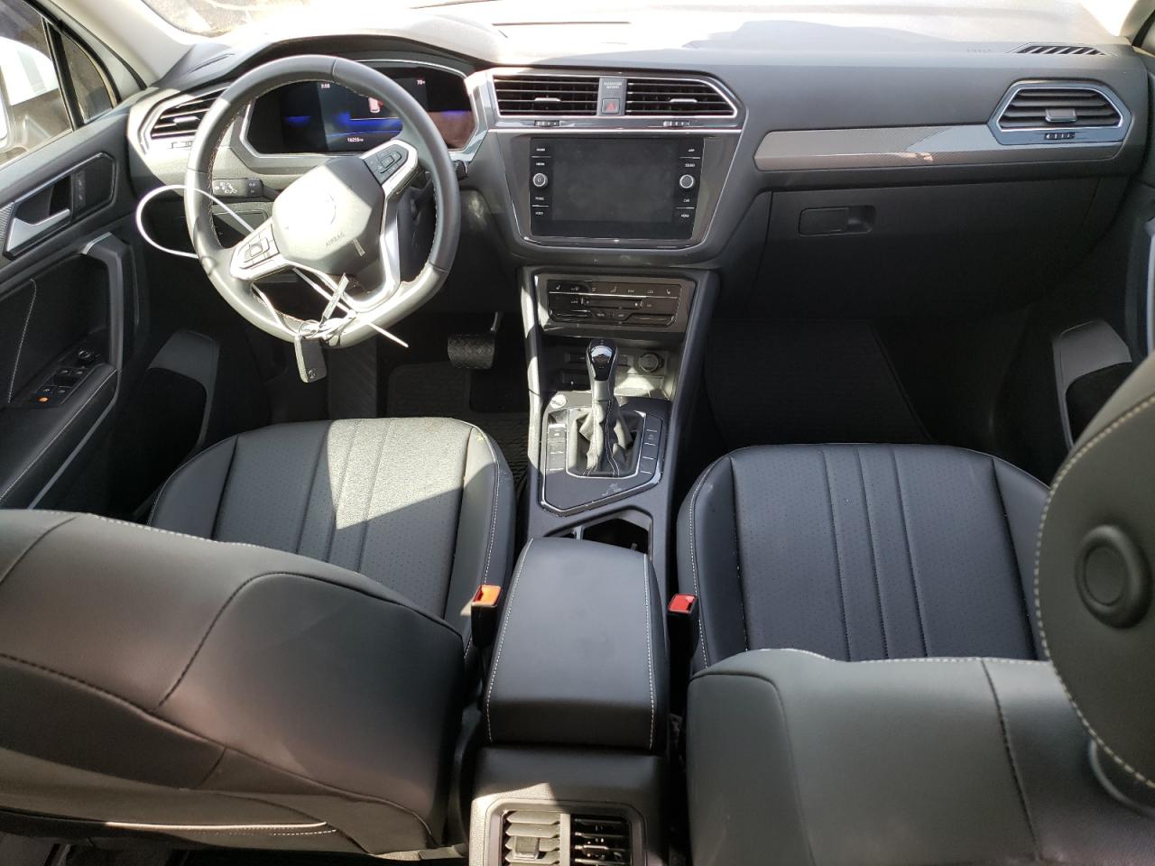 Автомобіль VOLKSWAGEN TIGUAN SE 2022 | GrandCar Автомобіль VOLKSWAGEN TIGUAN SE 2022 | GrandCar