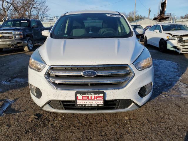 Автомобіль FORD ESCAPE SE 2017 | GrandCar Автомобіль FORD ESCAPE SE 2017 | GrandCar