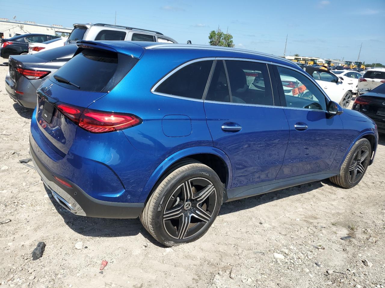 Автомобіль MERCEDES-BENZ GLC 300 2023 | GrandCar Автомобіль MERCEDES-BENZ GLC 300 2023 | GrandCar