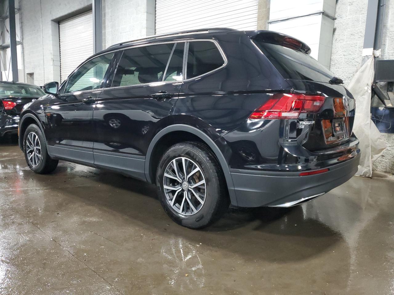 Автомобиль VOLKSWAGEN TIGUAN SE 2019 | GrandCar Автомобиль VOLKSWAGEN TIGUAN SE 2019 | GrandCar