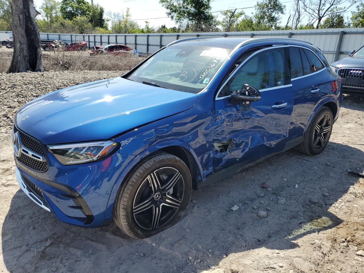 Автомобіль MERCEDES-BENZ GLC 300 2023 | GrandCar Автомобіль MERCEDES-BENZ GLC 300 2023 | GrandCar