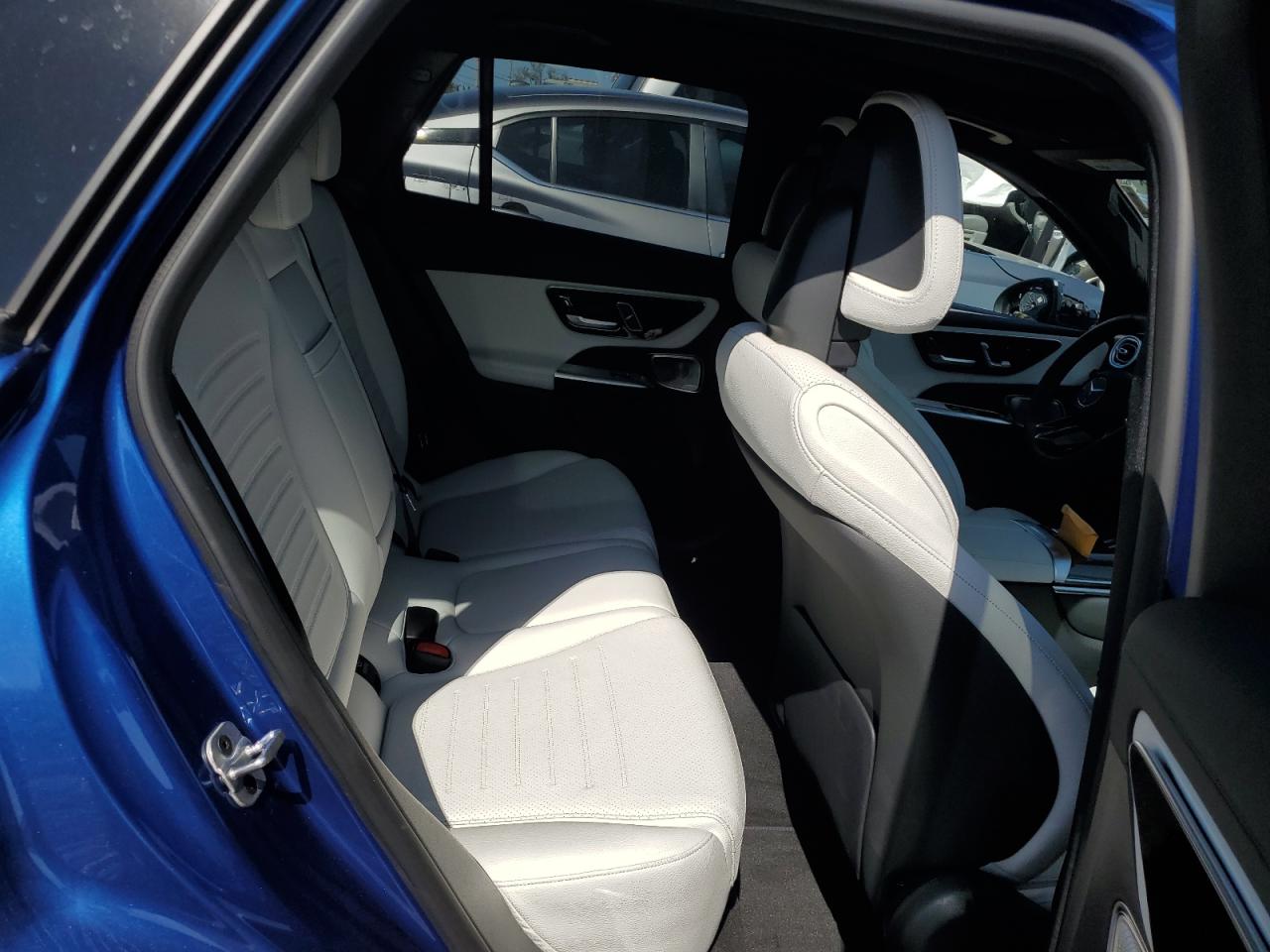Автомобіль MERCEDES-BENZ GLC 300 2023 | GrandCar Автомобіль MERCEDES-BENZ GLC 300 2023 | GrandCar