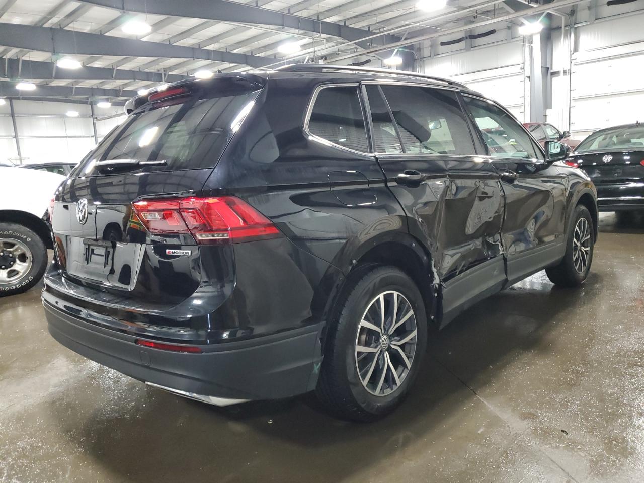Автомобиль VOLKSWAGEN TIGUAN SE 2019 | GrandCar Автомобиль VOLKSWAGEN TIGUAN SE 2019 | GrandCar