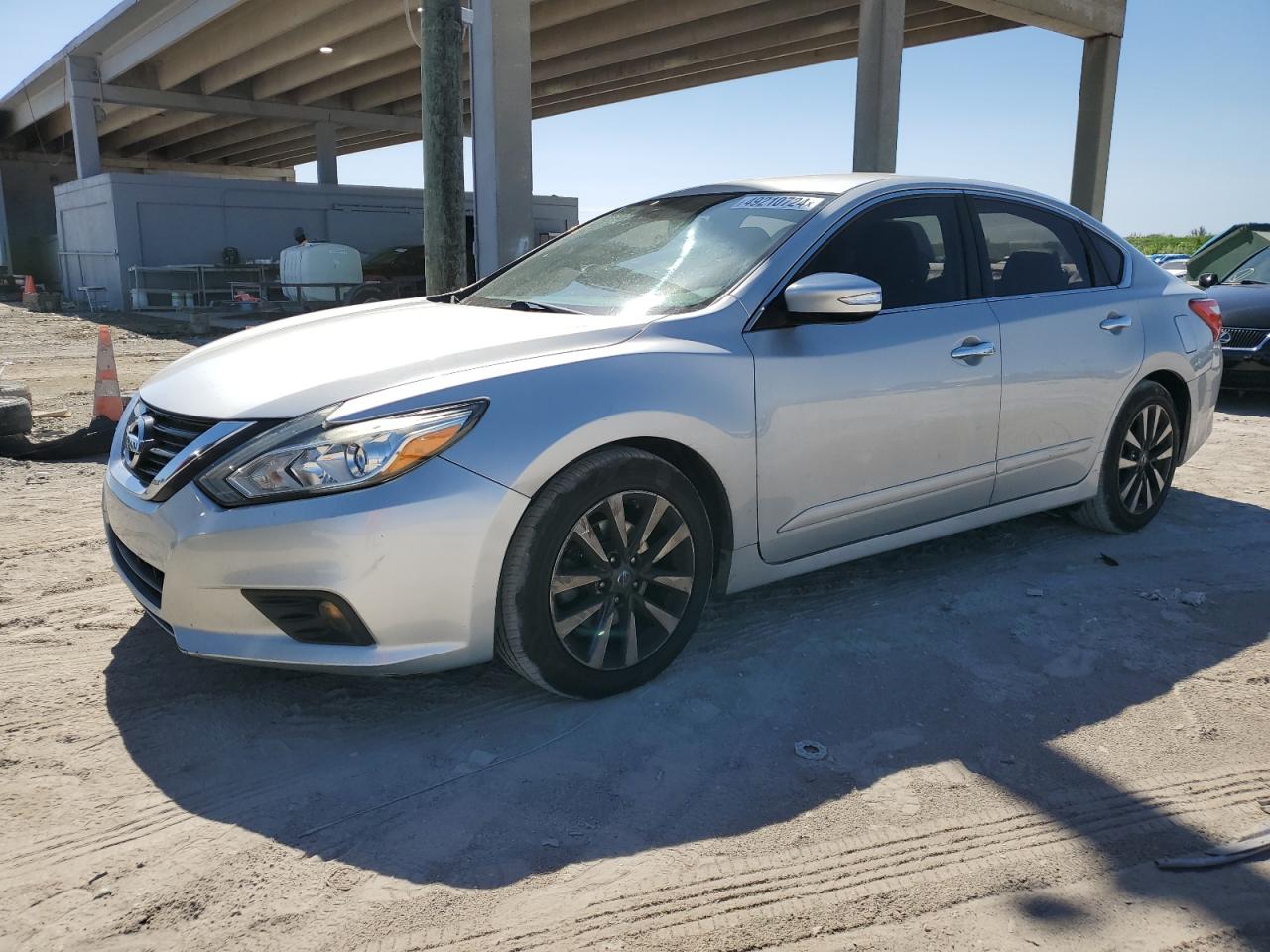Автомобіль NISSAN ALTIMA SL 2017 | GrandCar Автомобіль NISSAN ALTIMA SL 2017 | GrandCar