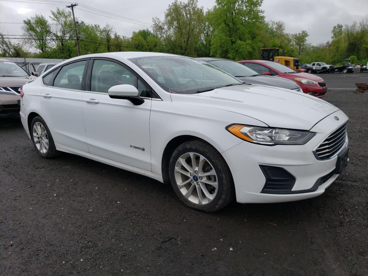 Автомобиль FORD FUSION SE 2019 | GrandCar Автомобиль FORD FUSION SE 2019 | GrandCar