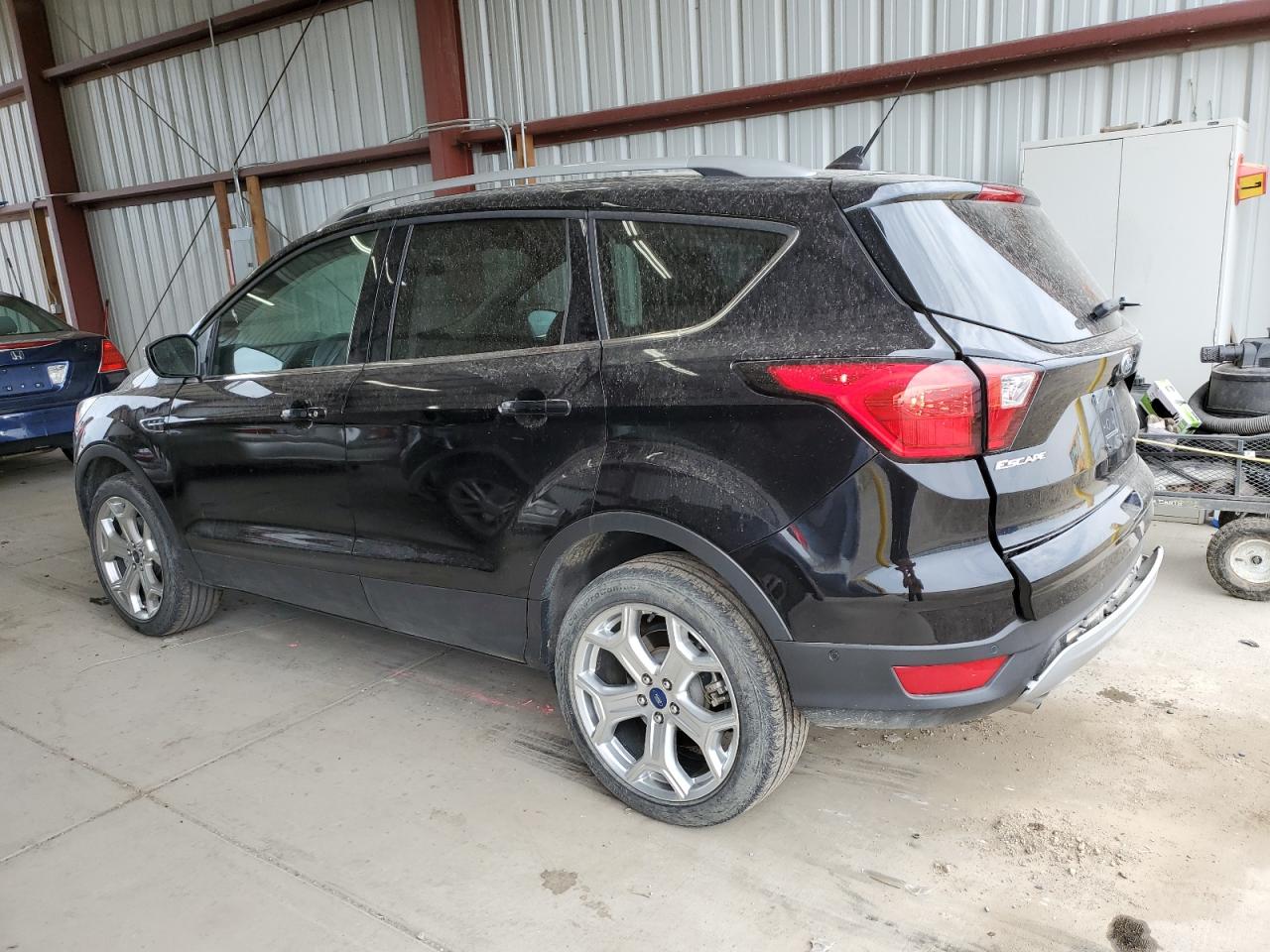 Автомобиль FORD ESCAPE TITANIUM 2019 | GrandCar Автомобиль FORD ESCAPE TITANIUM 2019 | GrandCar