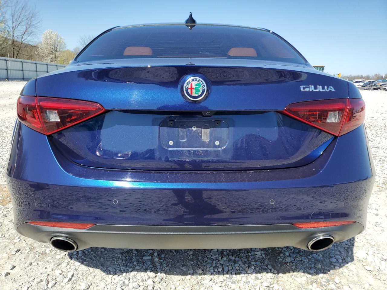 Автомобиль ALFA ROMEO GIULIA TI 2017 | GrandCar Автомобиль ALFA ROMEO GIULIA TI 2017 | GrandCar