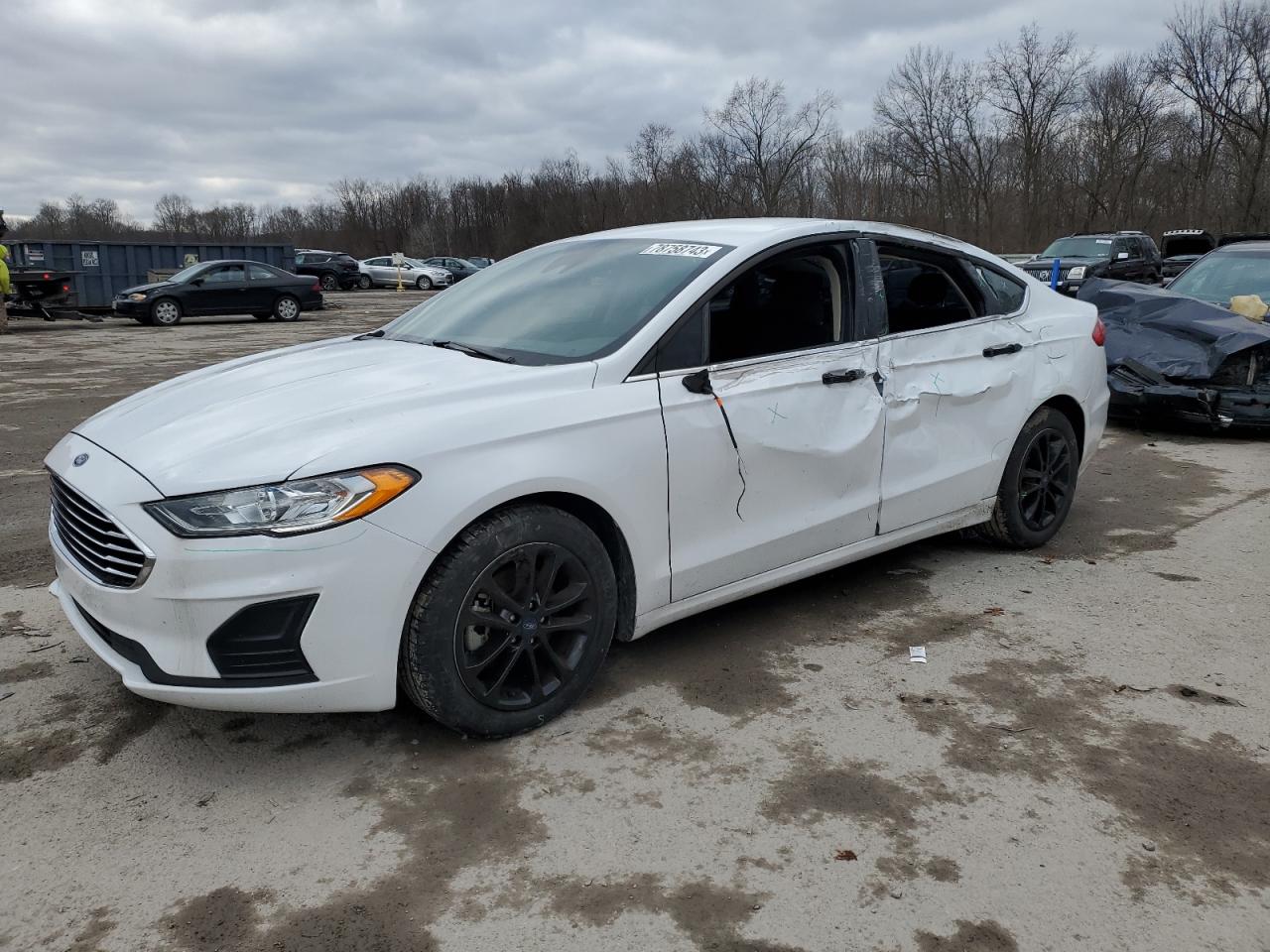 Автомобиль FORD FUSION SE 2020 | GrandCar Автомобиль FORD FUSION SE 2020 | GrandCar