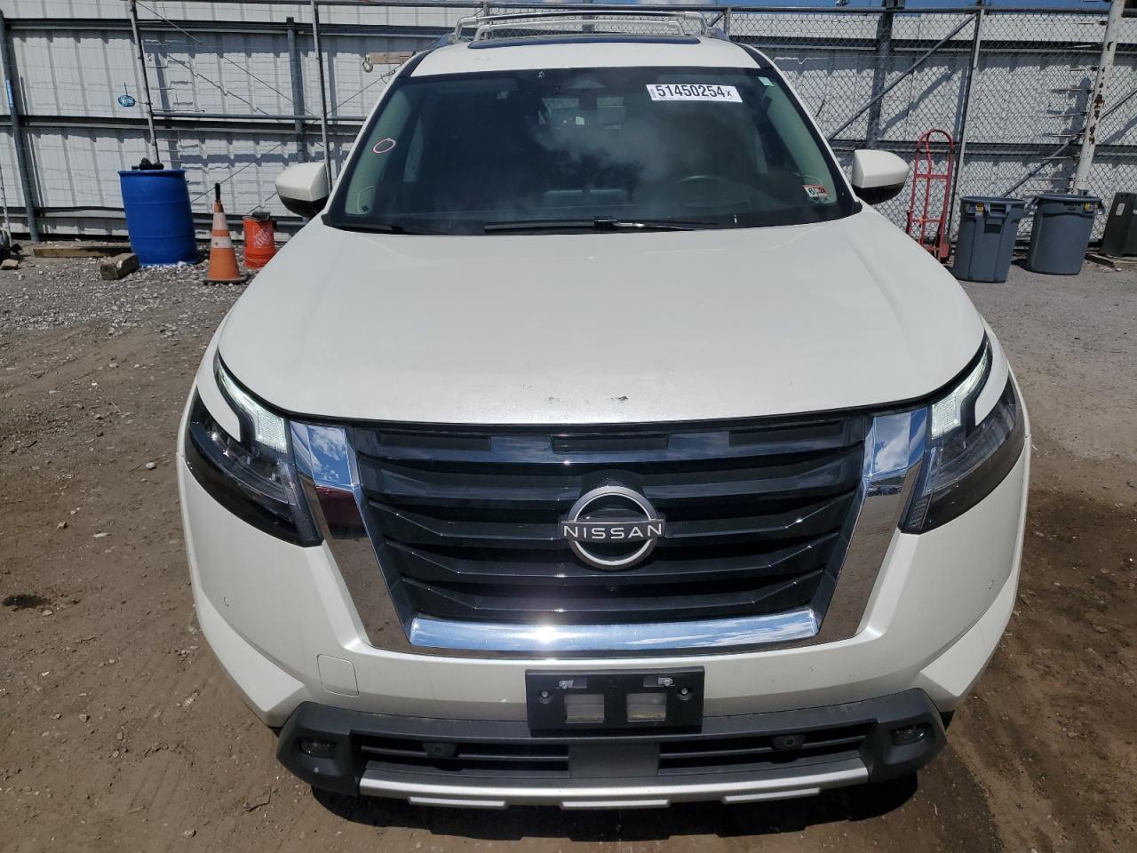 Автомобиль NISSAN PATHFINDER PLATINUM 2023 | GrandCar Автомобиль NISSAN PATHFINDER PLATINUM 2023 | GrandCar