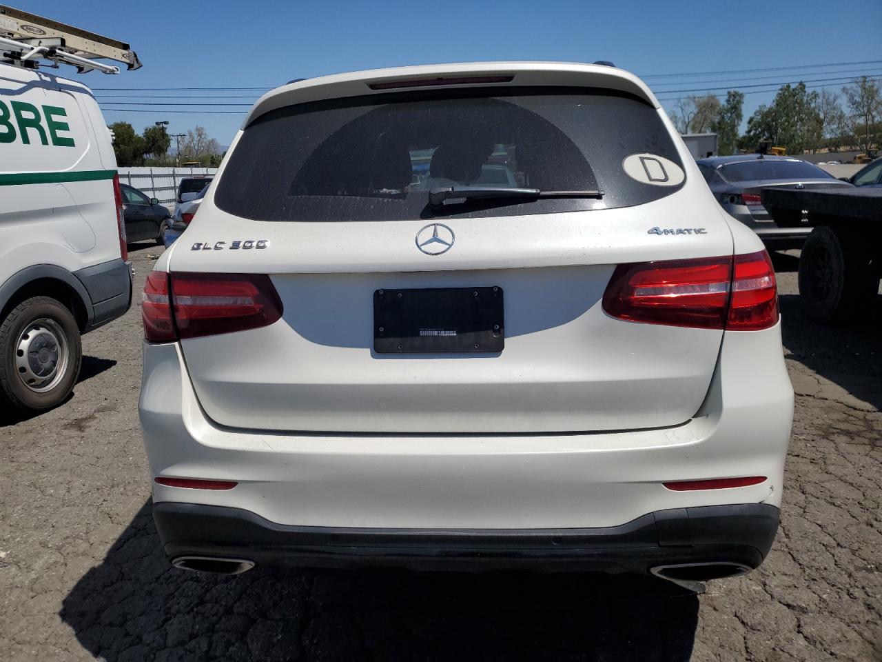 Автомобиль MERCEDES-BENZ GLC 300 4MATIC 2017 | GrandCar Автомобиль MERCEDES-BENZ GLC 300 4MATIC 2017 | GrandCar