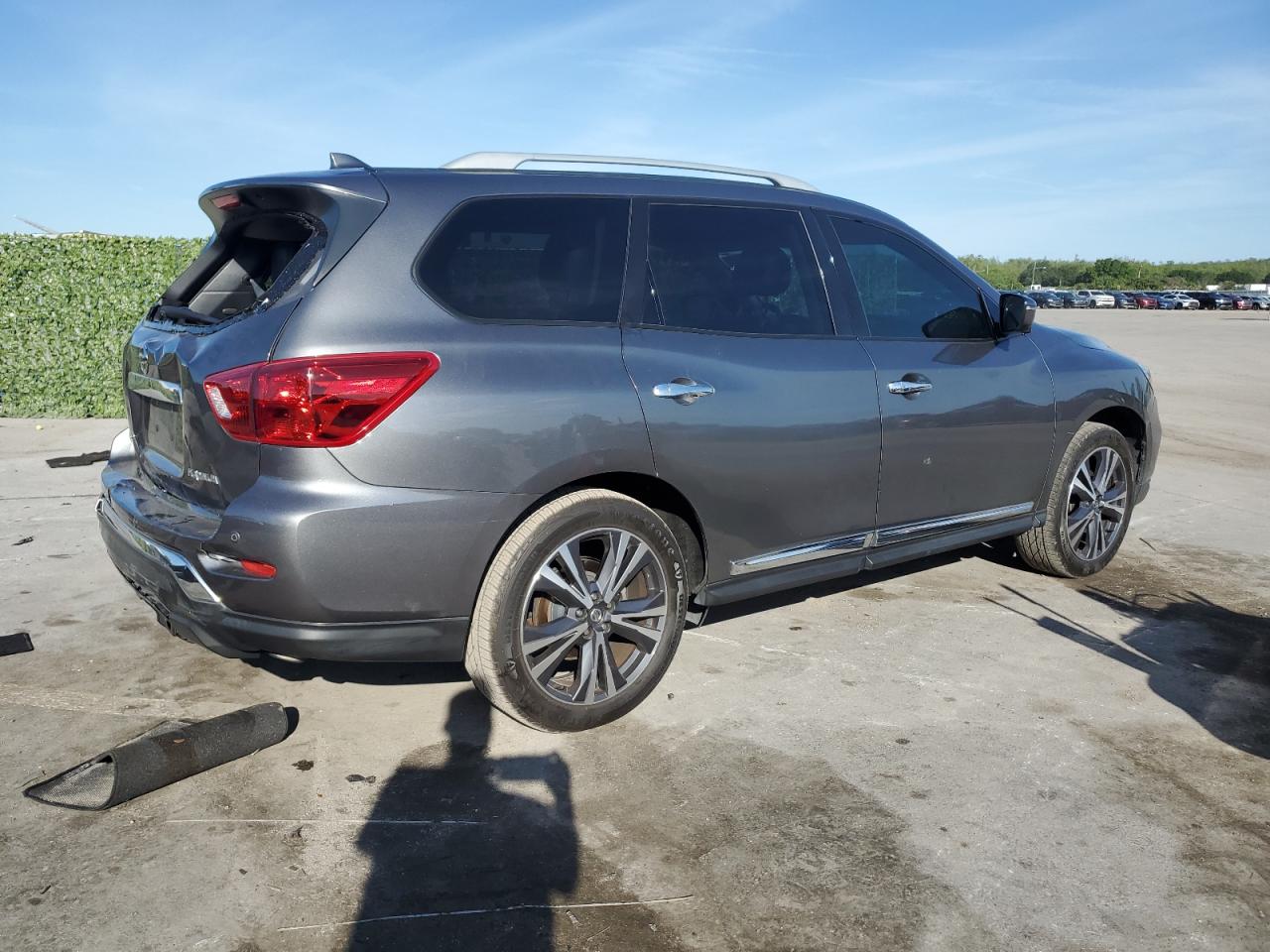 Автомобіль NISSAN PATHFINDER PLATINUM 2020 | GrandCar Автомобіль NISSAN PATHFINDER PLATINUM 2020 | GrandCar