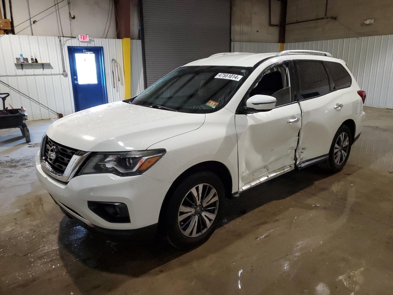 Автомобиль NISSAN PATHFINDER SV 2017 | GrandCar Автомобиль NISSAN PATHFINDER SV 2017 | GrandCar
