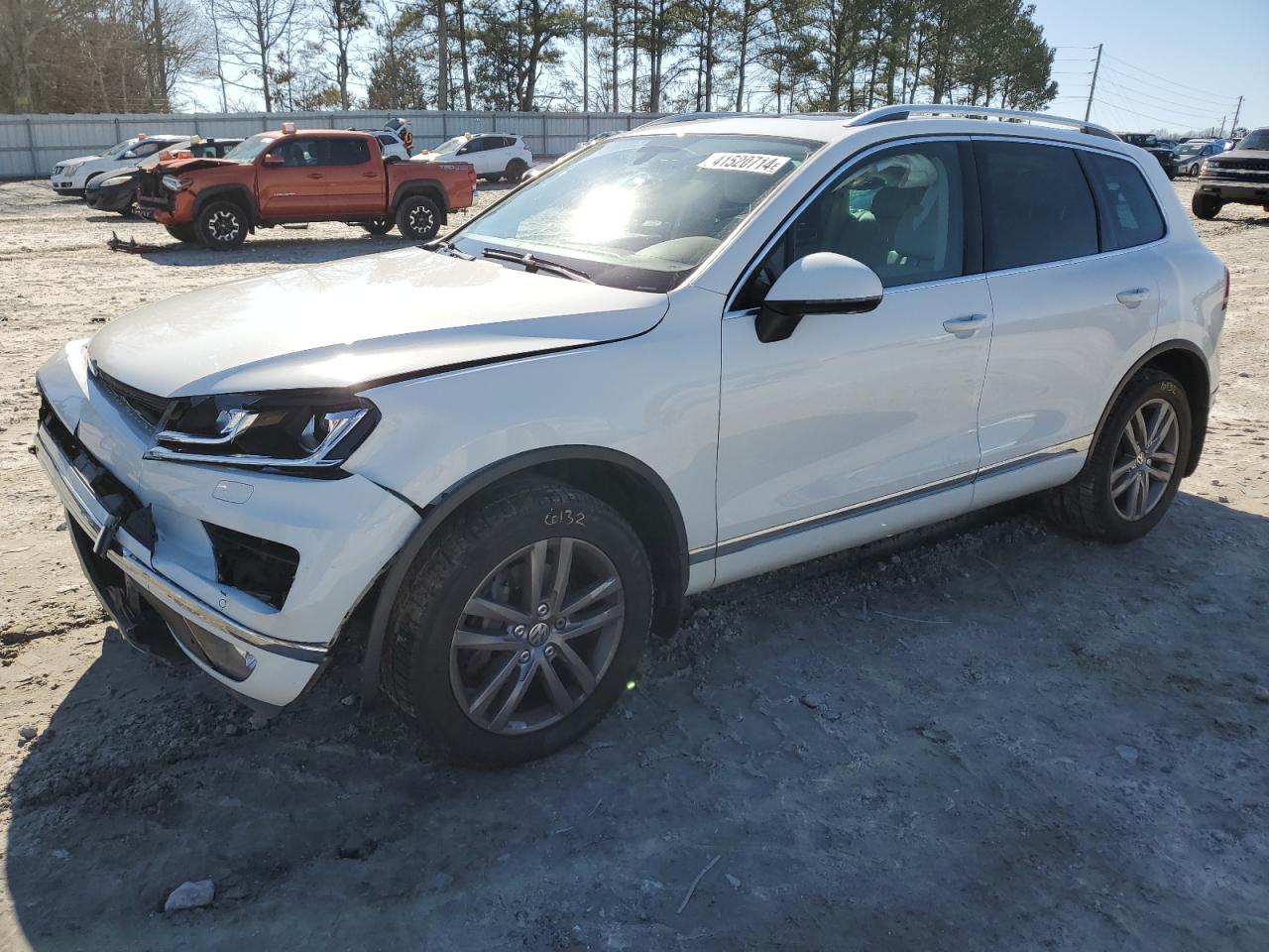 Автомобиль VOLKSWAGEN TOUAREG V6 2015 | GrandCar