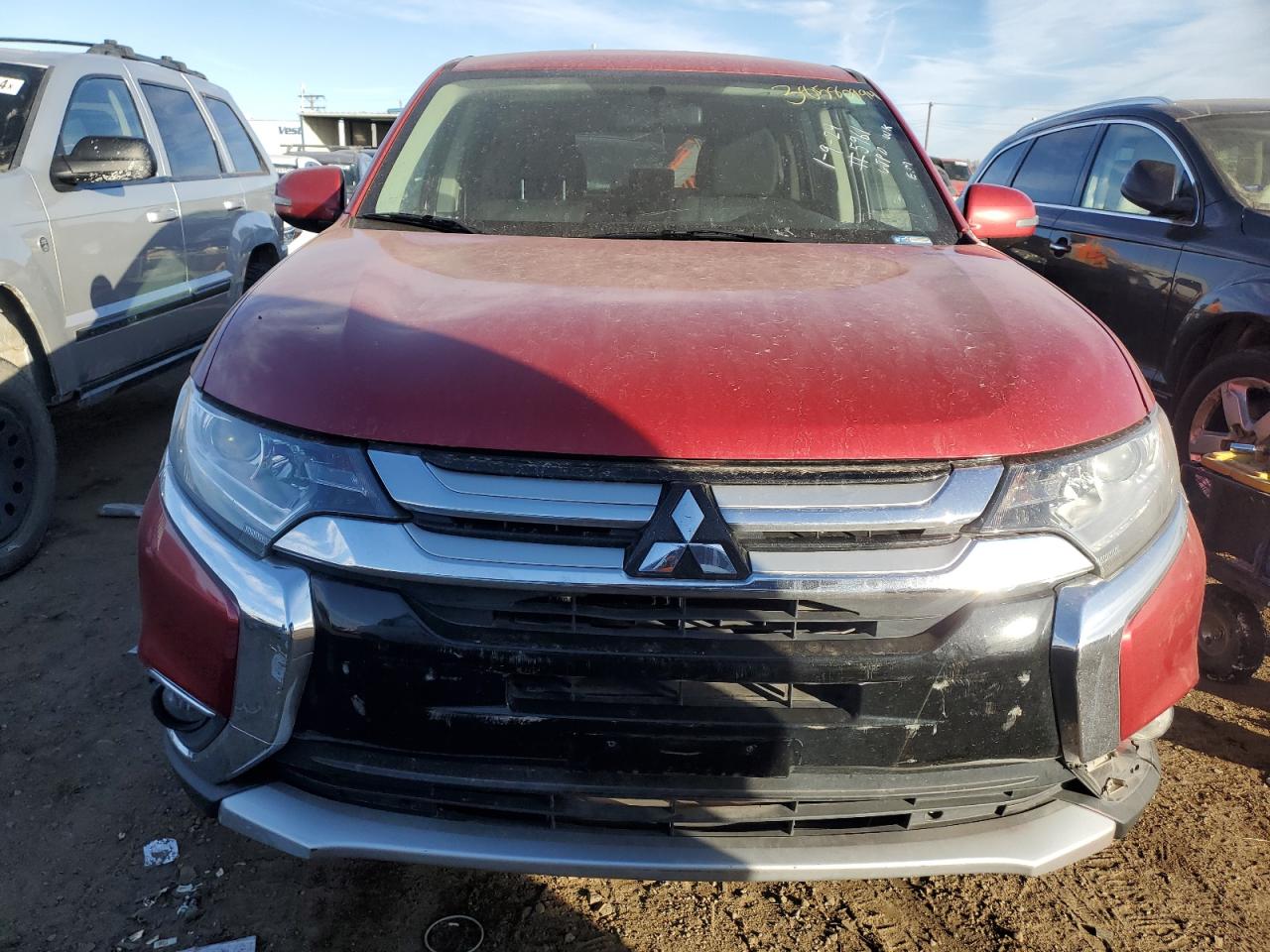 Автомобиль MITSUBISHI OUTLANDER SE 2018 | GrandCar Автомобиль MITSUBISHI OUTLANDER SE 2018 | GrandCar