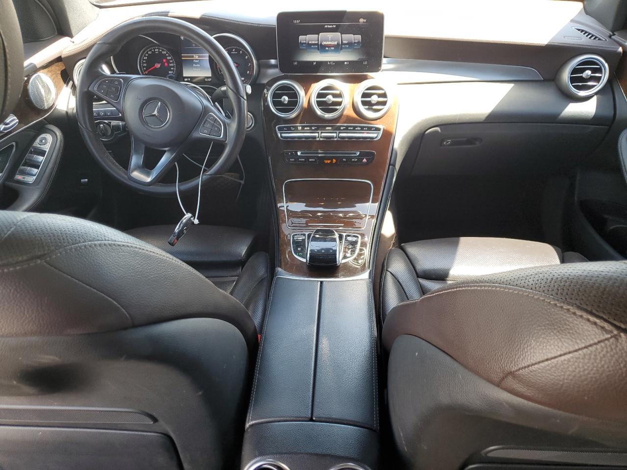 Автомобиль MERCEDES-BENZ GLC 300 4MATIC 2017 | GrandCar Автомобиль MERCEDES-BENZ GLC 300 4MATIC 2017 | GrandCar