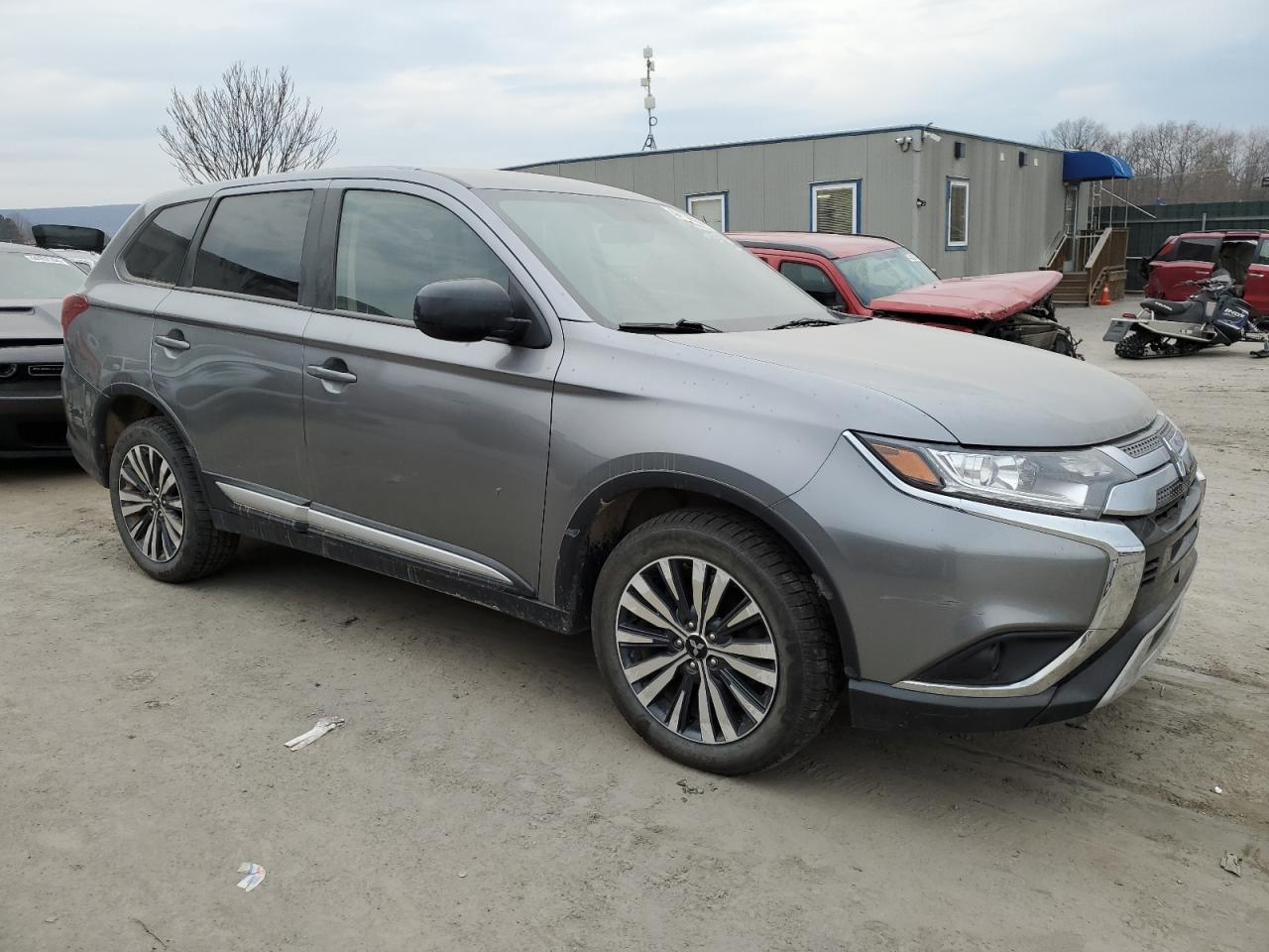 Автомобиль MITSUBISHI OUTLANDER SE 2020 | GrandCar