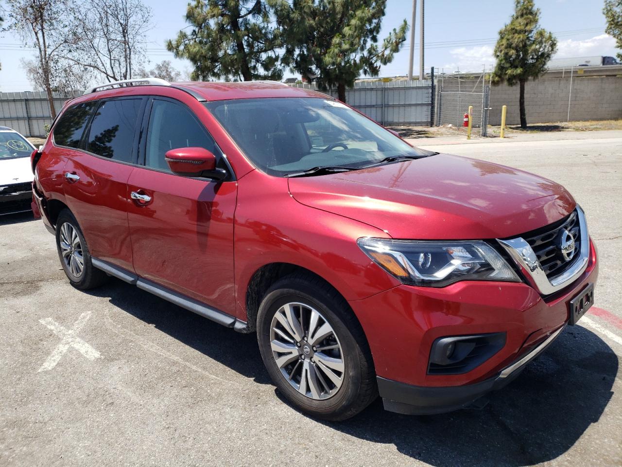 Автомобиль NISSAN PATHFINDER PLATINUM 2018 | GrandCar Автомобиль NISSAN PATHFINDER PLATINUM 2018 | GrandCar