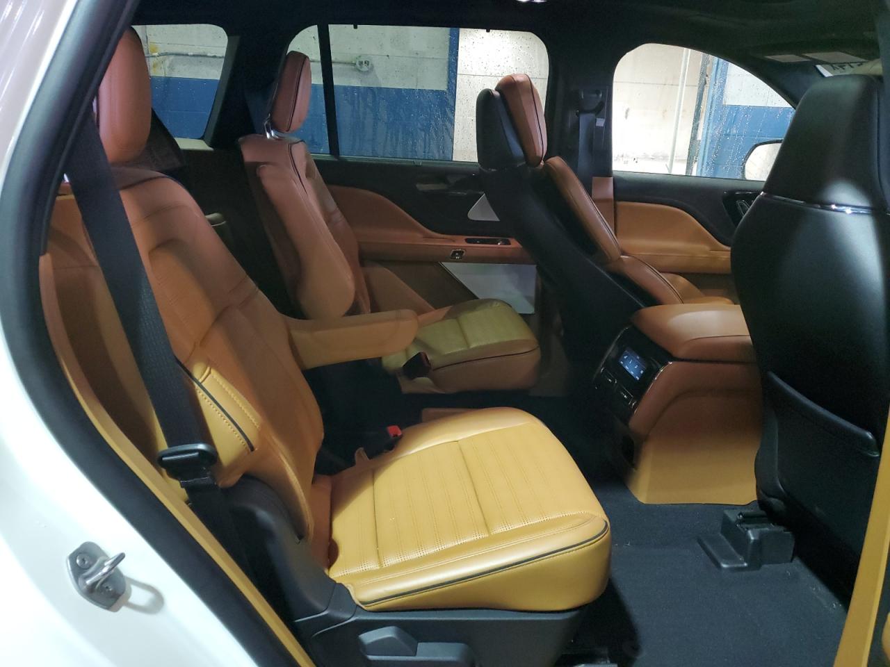 Автомобіль LINCOLN AVIATOR BLACK LABEL 2020 | GrandCar Автомобіль LINCOLN AVIATOR BLACK LABEL 2020 | GrandCar