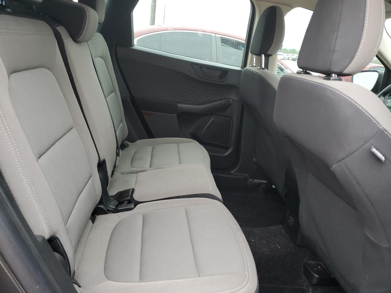 Автомобиль FORD ESCAPE S 2020 | GrandCar Автомобиль FORD ESCAPE S 2020 | GrandCar