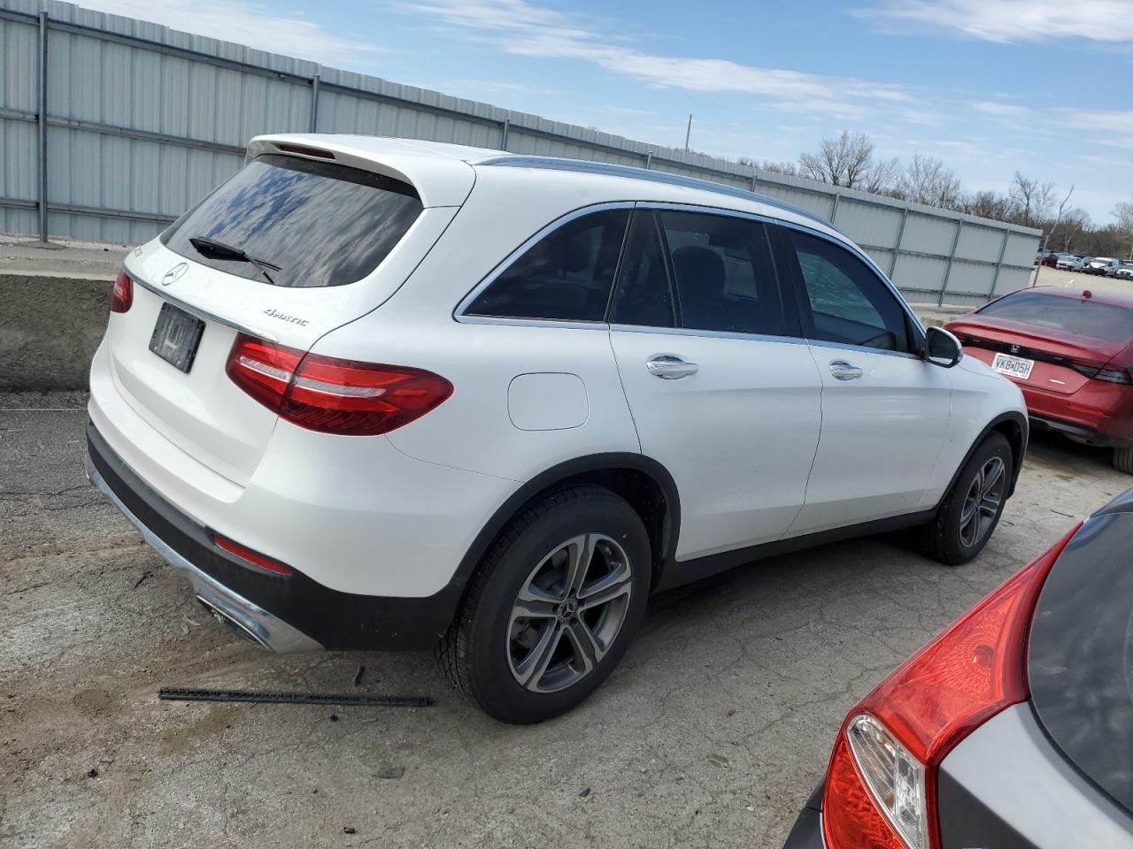 Автомобіль MERCEDES-BENZ GLC 300 4MATIC 2019 | GrandCar Автомобіль MERCEDES-BENZ GLC 300 4MATIC 2019 | GrandCar