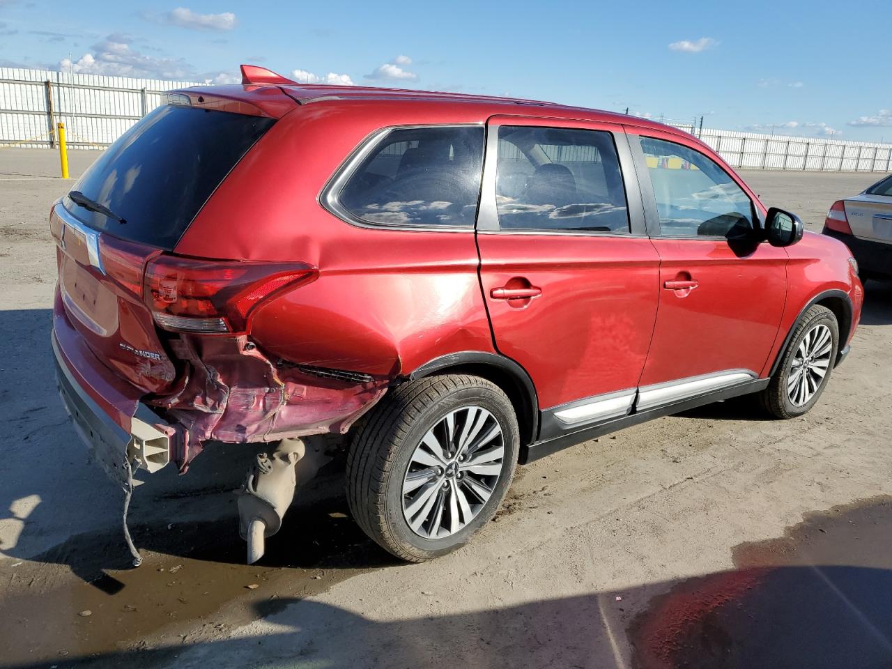 Автомобиль MITSUBISHI OUTLANDER ES 2019 | GrandCar Автомобиль MITSUBISHI OUTLANDER ES 2019 | GrandCar