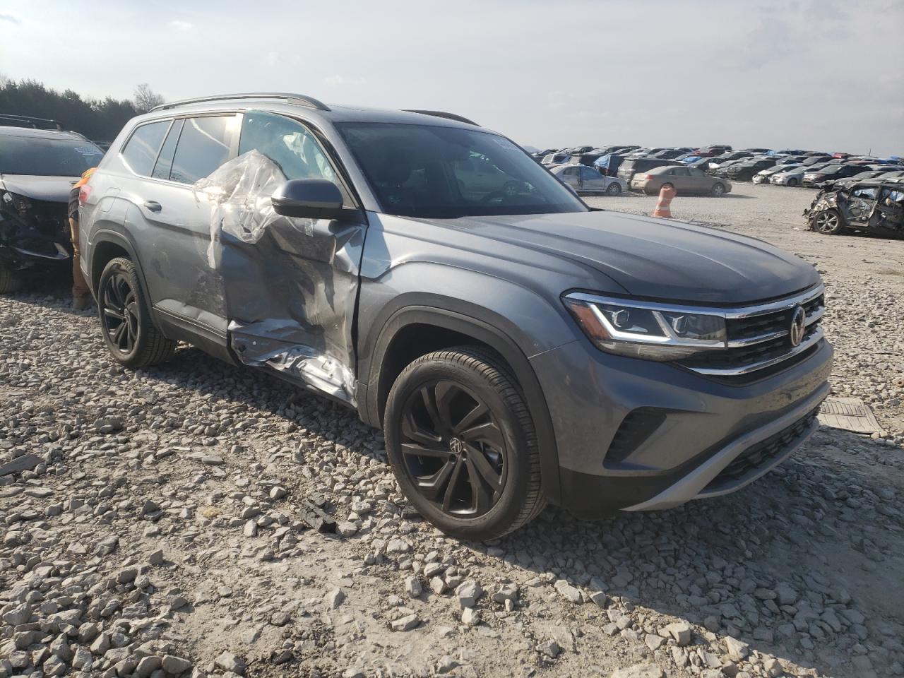 Автомобиль VOLKSWAGEN ATLAS CROSS SPORT SE 2021 | GrandCar Автомобиль VOLKSWAGEN ATLAS CROSS SPORT SE 2021 | GrandCar