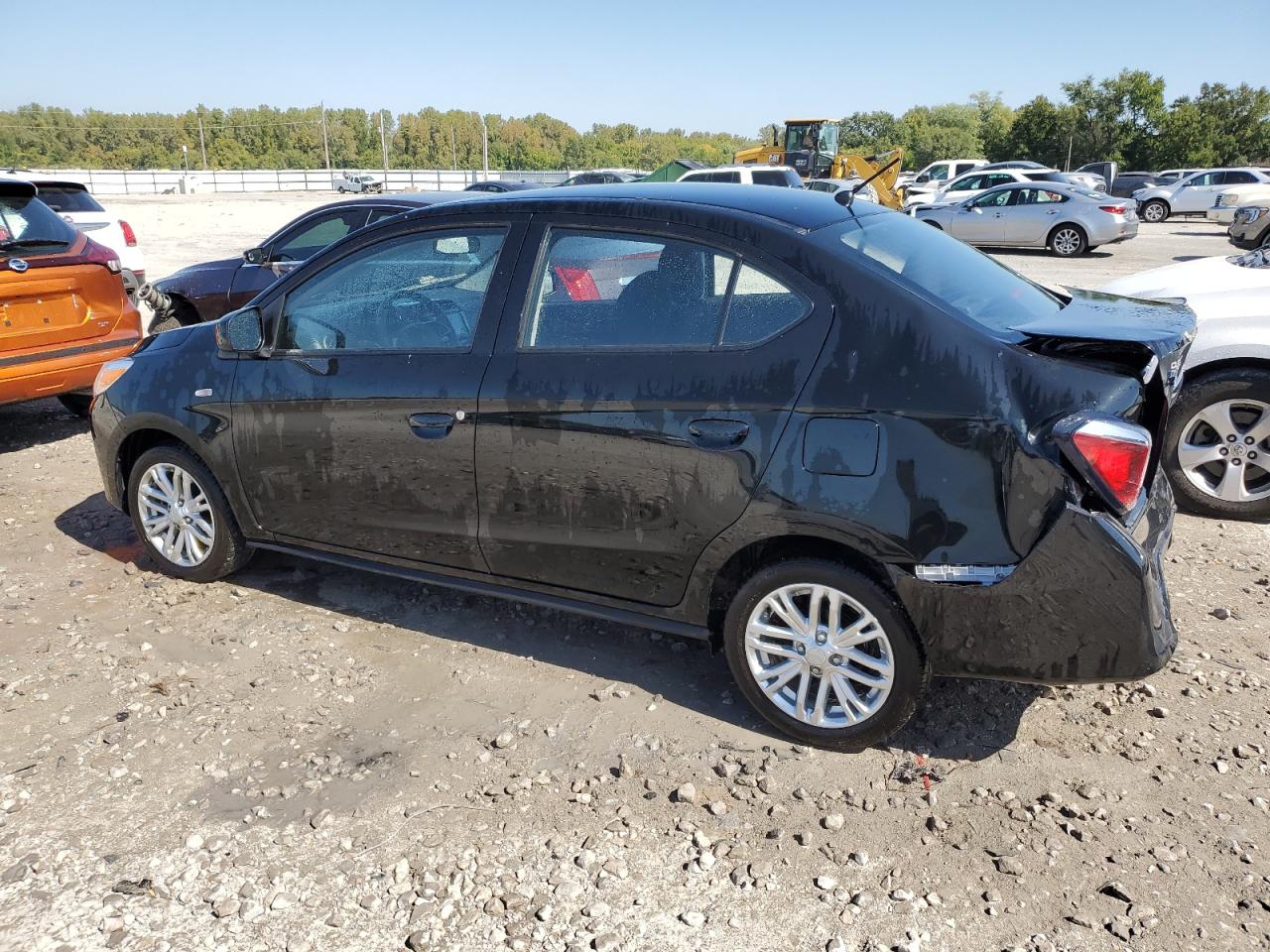 Автомобіль MITSUBISHI MIRAGE G4 ES 2022 | GrandCar Автомобіль MITSUBISHI MIRAGE G4 ES 2022 | GrandCar