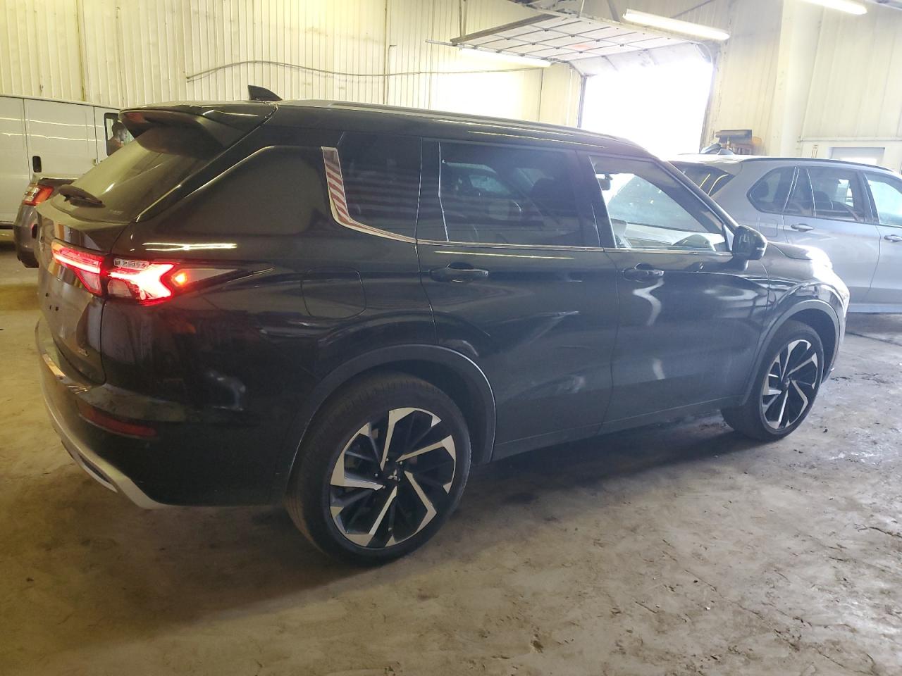 Автомобіль MITSUBISHI OUTLANDER SEL 2022 | GrandCar Автомобіль MITSUBISHI OUTLANDER SEL 2022 | GrandCar